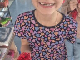 Rok szkolny 2025-2026 - 057 - Kreatywne rekodzielo czapeczki z wloczki